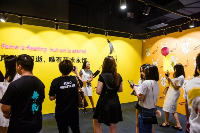 “你好，安迪·沃霍尔！”展览现场