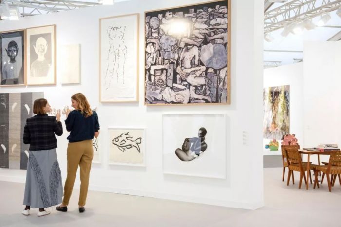 2018 Frieze London：百万美元的聊天