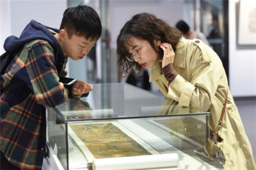 “横无际涯”张仃艺术展暨《张仃全集》发行仪式举行