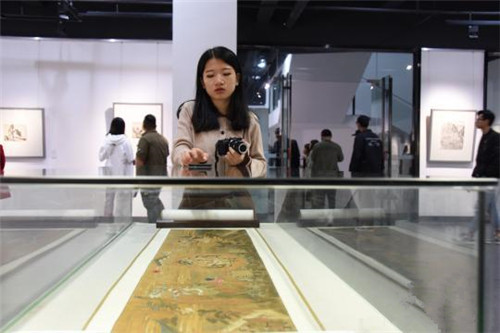 “横无际涯”张仃艺术展暨《张仃全集》发行仪式举行