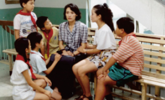 《烛光里的微笑》剧照