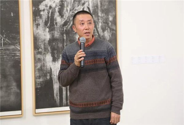 步履坚定的三位火枪手的“和而不同”