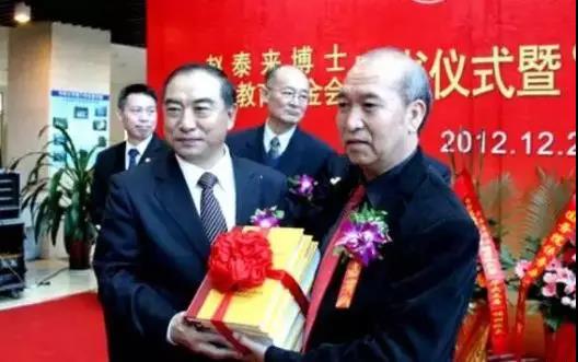 他才是真正的“中国首富”，隐姓埋名20年