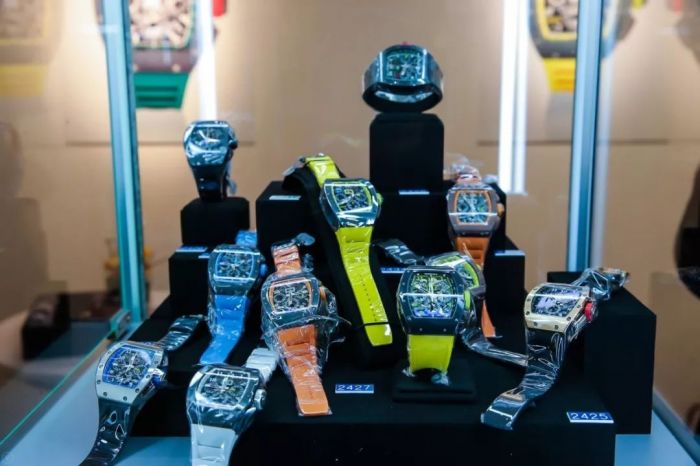 11枚首版RICHARD MILLE FELIPE MASSA此前于北京预展展出