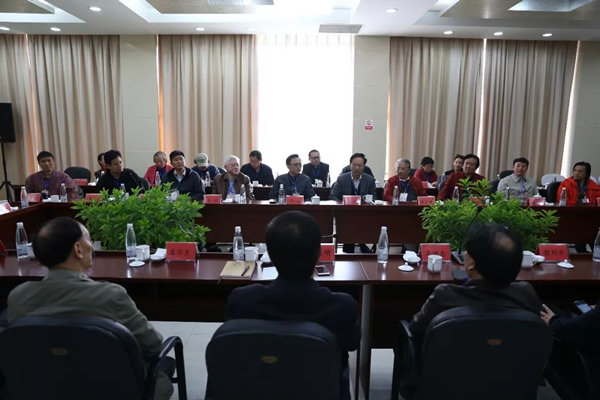 外师造化 中得心源——中国画名家艺术展现大丰麋鹿国家级自然保护区的“绿水青山”座谈会侧记