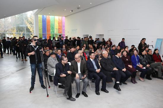“当线成为边界-裴咏梅艺术展”在京开幕