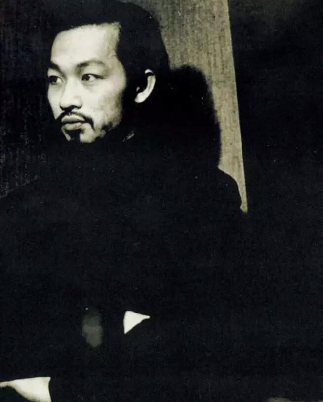 林寿宇首次于伦敦Gimpel Fils画廊举行个展，1959年