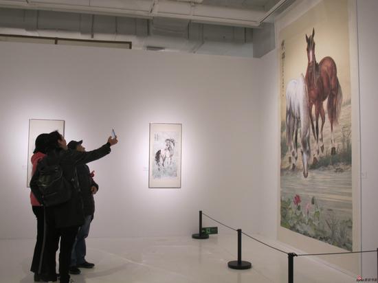 以“马”追梦天下：雷晓宁画展全球巡展北京启动