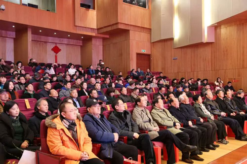 “传承与创新——罗来瑛人物画展”亮相省现代美术馆