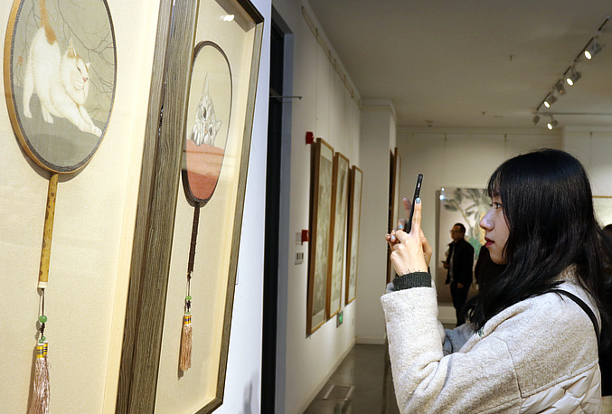 文新秀古——天津美术学院贾广健硕士研究生师生作品展在麓美术馆开幕