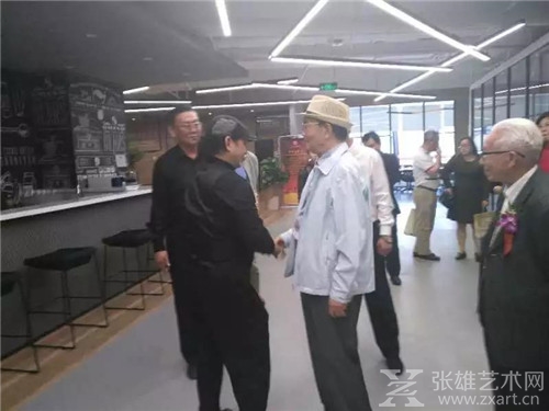 回顾：原文化部常务副部长高占祥亲临国家艺术人才库参观著名艺术家王华明个人展并签名留念