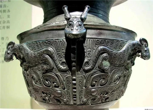 齐白石徐悲鸿2幅画作换回这件国宝，毛主席对它赞不绝口！