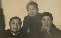 不用布景，是第一高明处——张光宇为上海市京、昆、淮剧青年演出团画舞台速写