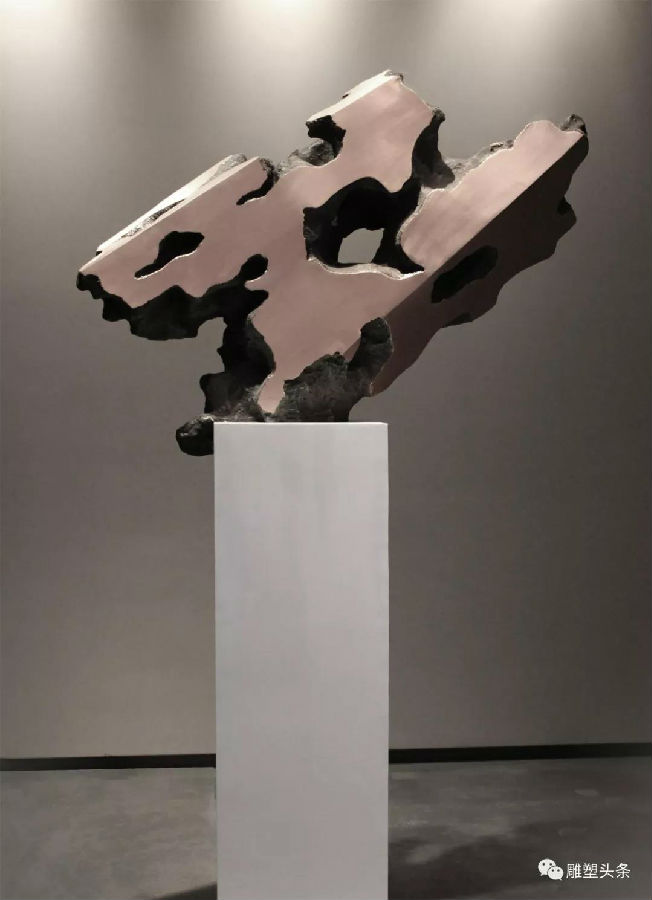 教师佳作见山见水清华美院教授陈辉雕塑艺术