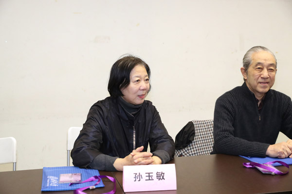 院长赵超教授代表学院欢迎学员们来清华参加北京文化艺术基金资助项目