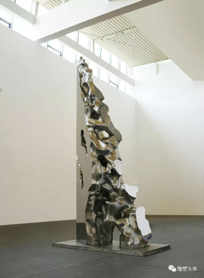 教师佳作见山见水清华美院教授陈辉雕塑艺术