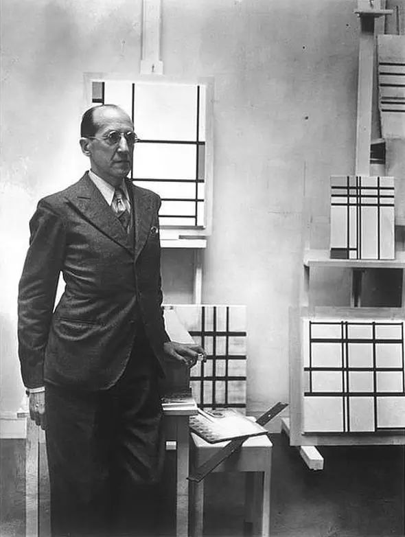 蒙德里安用了一生的纠结画直线